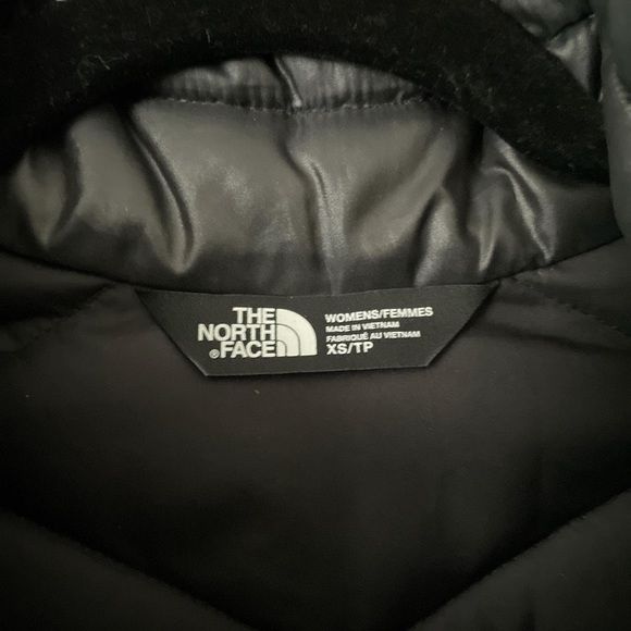 North face puffer vest - Picture 3 of 4